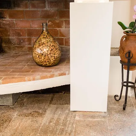 Hotel apartamentowy La Tavernetta Dei Ronchi Marina di Massa