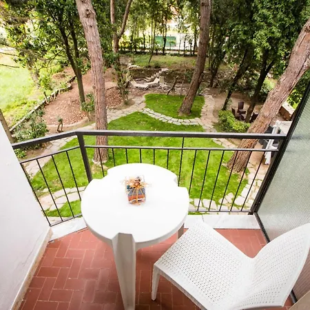 Hotel apartamentowy La Tavernetta Dei Ronchi