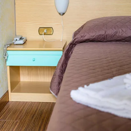 Hotel apartamentowy La Tavernetta Dei Ronchi Marina di Massa