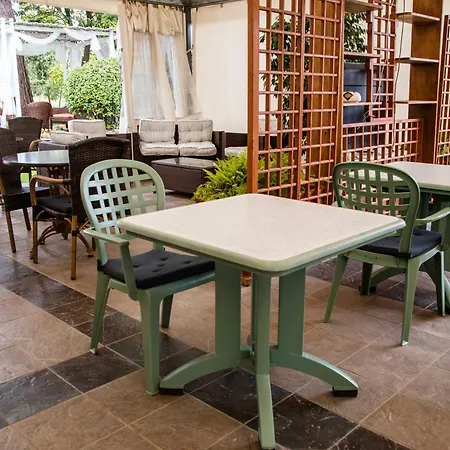 Hotel apartamentowy La Tavernetta Dei Ronchi 3*